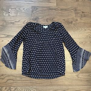 Bell sleeve blouse